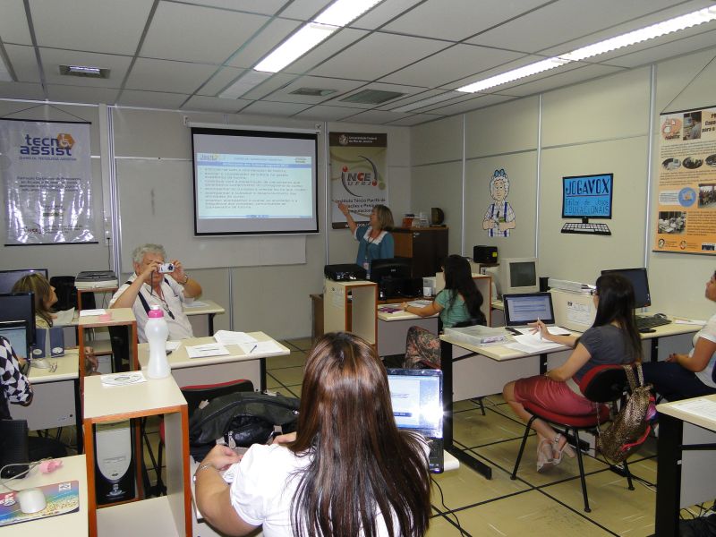  Coordenadora de tutoria
Maria Tereza